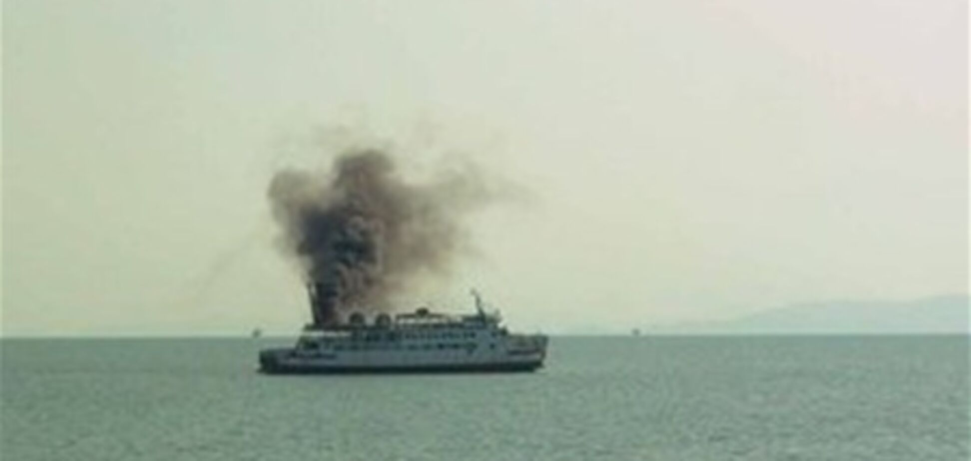 У Єгипті загорівся пором з 1,2 тис. пасажирів на борту