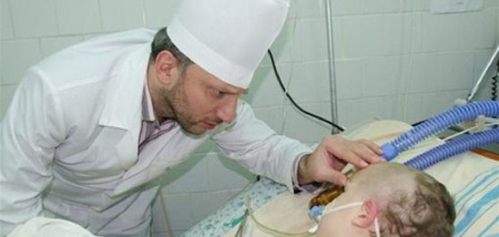 Пацієнтка Доктора Пі від його 'лікування' блювала кров’ю, а потім померла. Відео