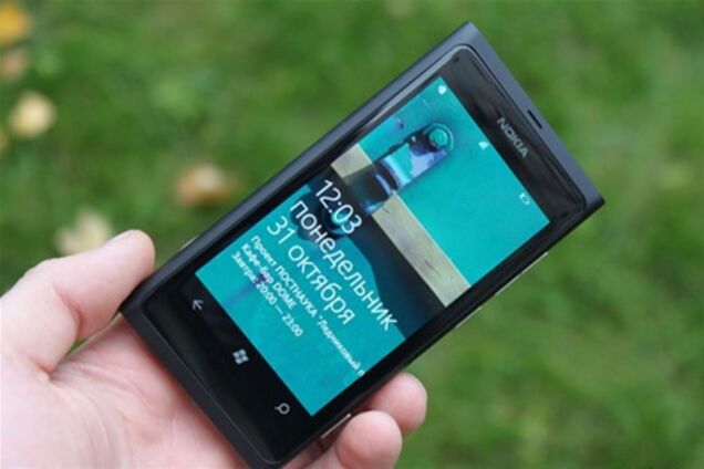 Первые впечатления от смартфона Nokia Lumia 800