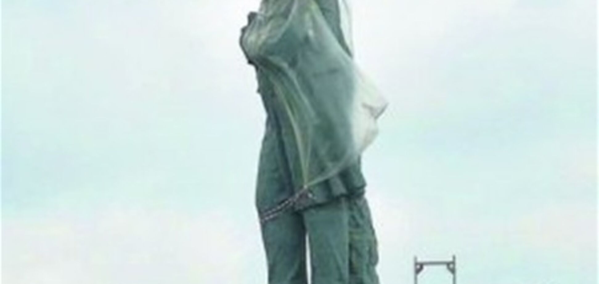 У Дніпропетровську пам'ятник Шевченку залишився без голови