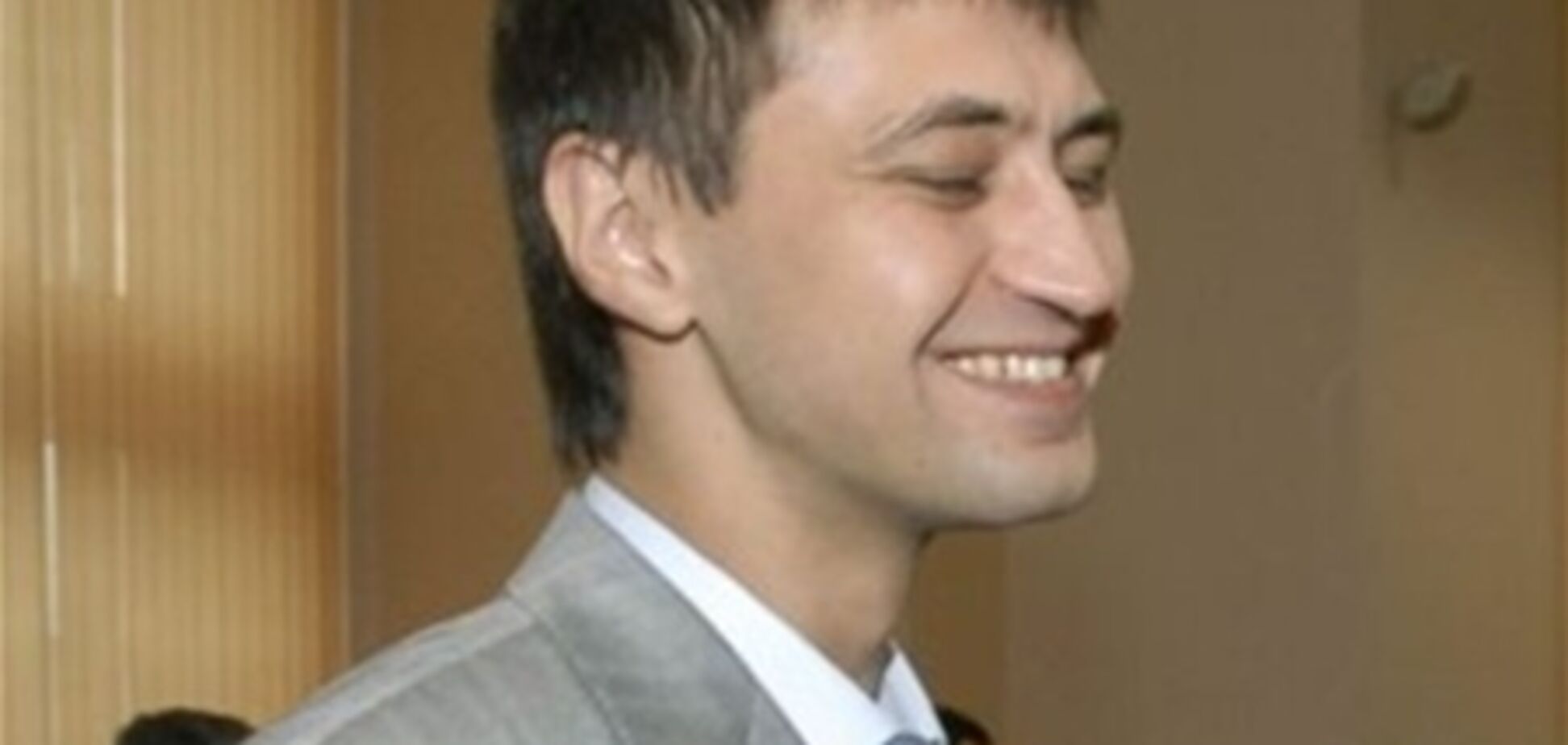 Ландик избил еще одну девушку?