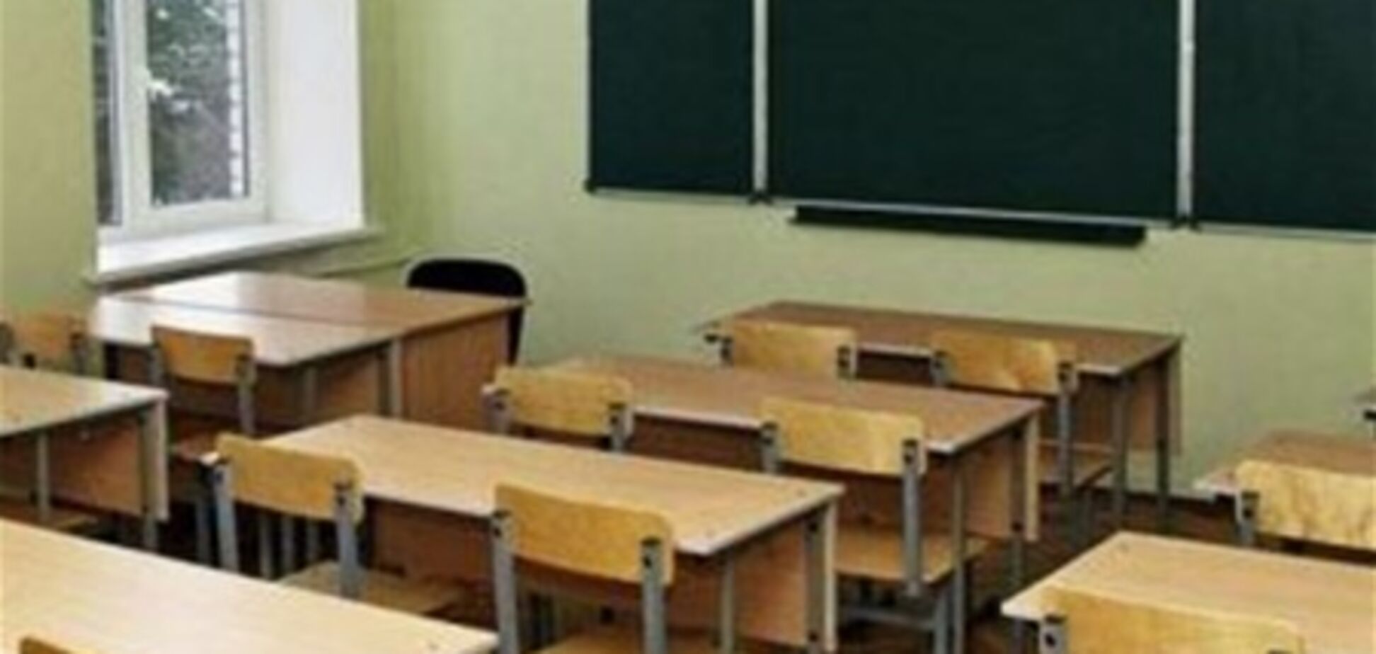 На Тернопольщине в школе умер девятиклассник