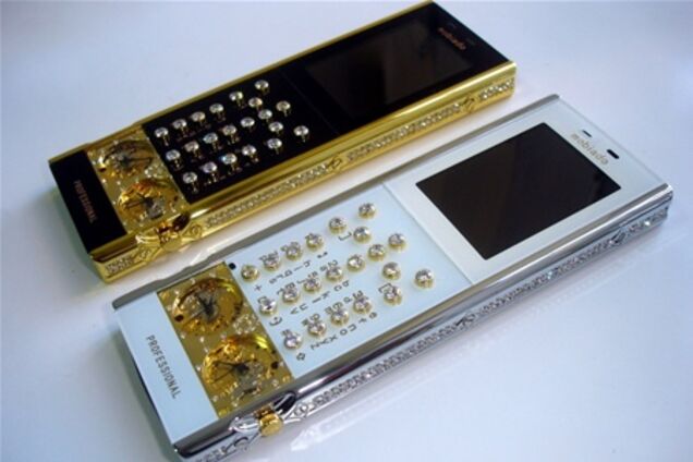 Составлен Топ-5 мобильников по цене квартиры в Киеве. Фото 