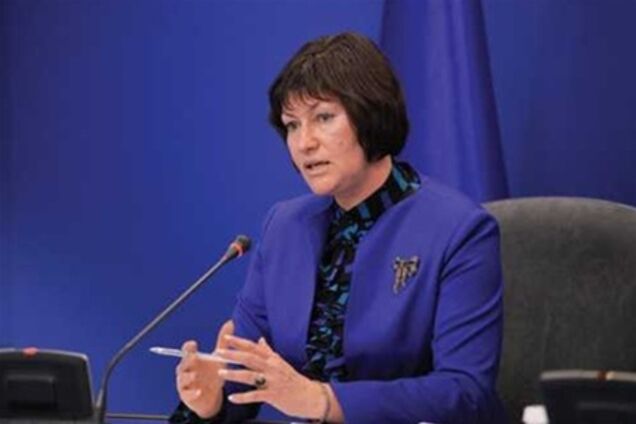 Акимова пришла на заседание Кабмина с сумкой Dior