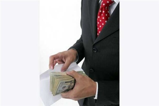 Украина перегнала Россию по коррупции