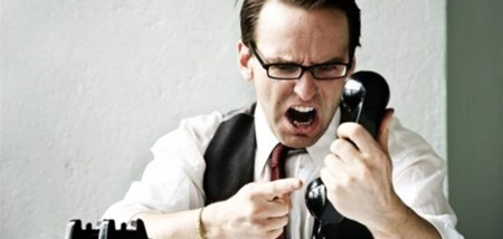 Как отбить привычку коллекторов названивать должникам круглосуточно?