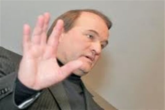 Медведчук хочет вернуть свою Конституцию 