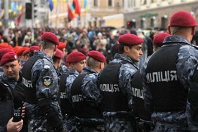 Апеляція Тимошенко: беркутівці та міліціонери заблокували суд