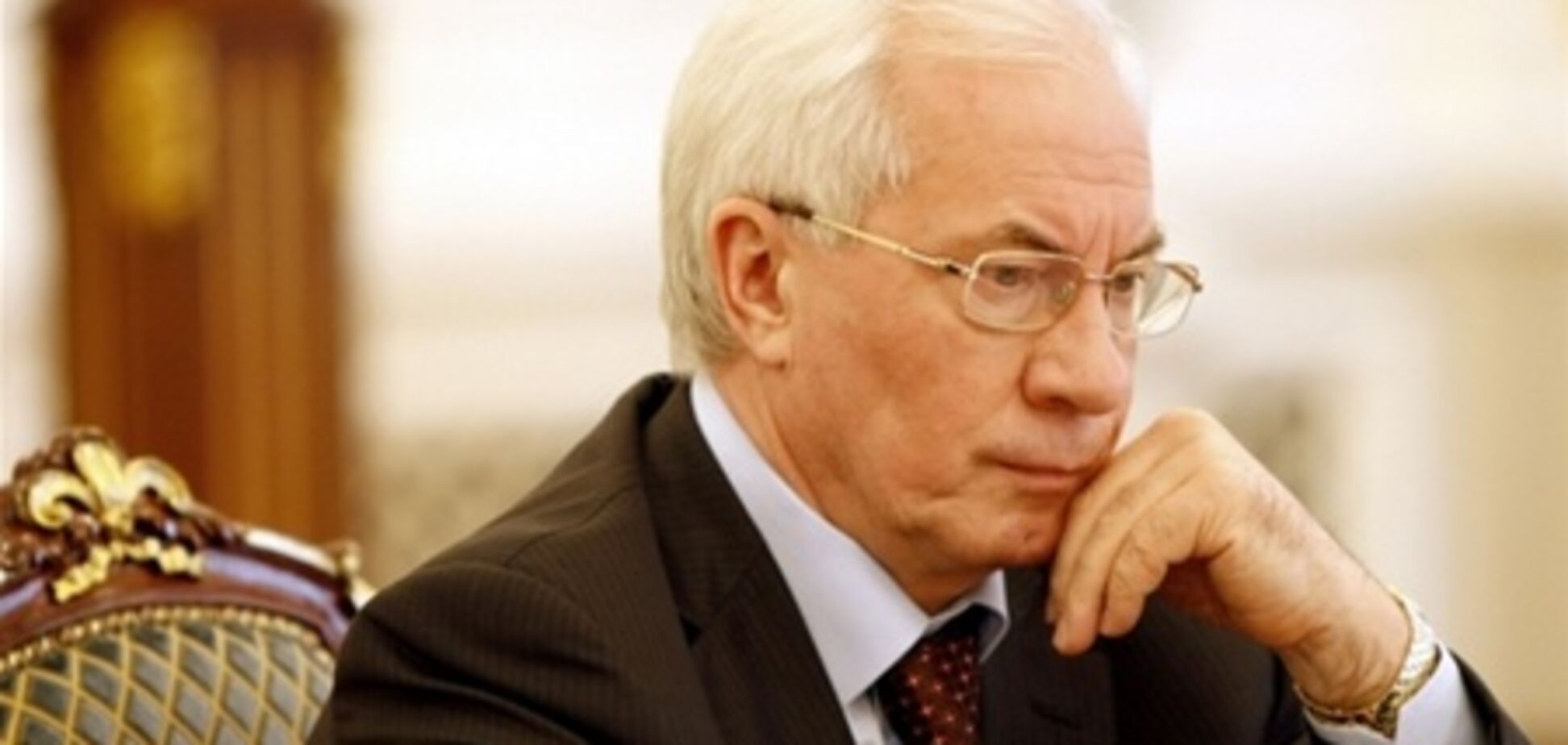 Азаров зарегистрировал товарный знак