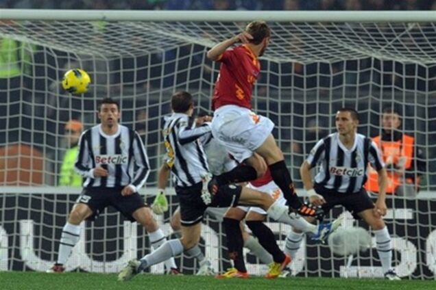 Чемпионат Италии. 'Ювентус' и 'Рома' показали великолепное шоу, но победителя не определили