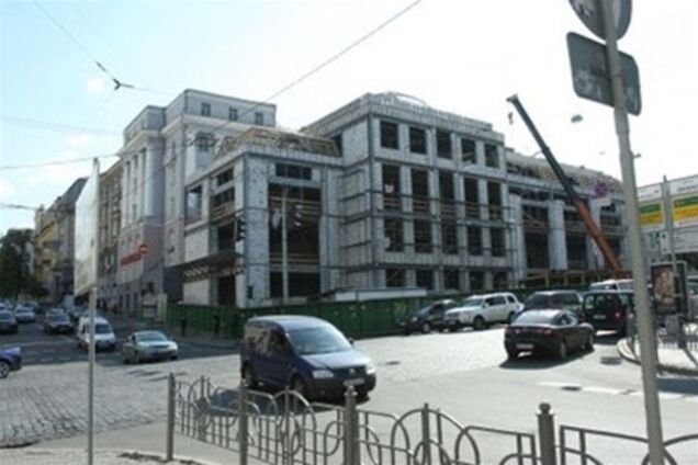 В Киеве закроют скандальные стройки