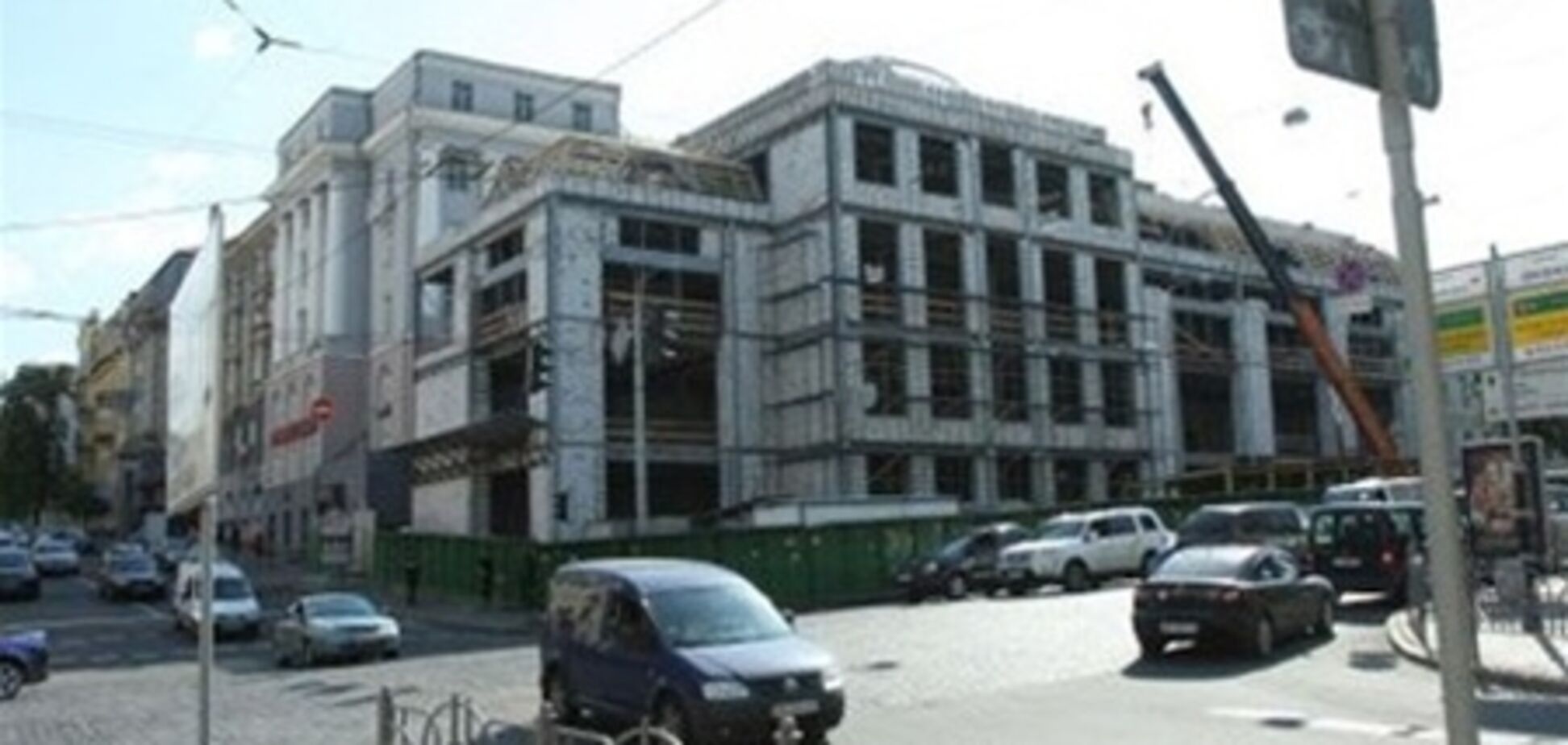 В Киеве закроют скандальные стройки