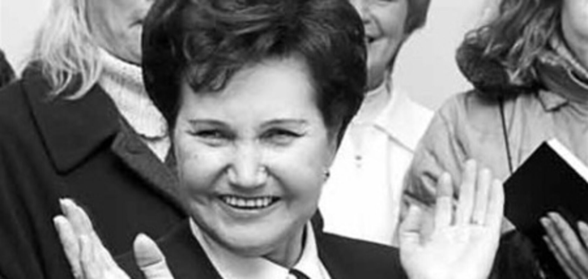 Жена Кучмы покупает внучке одежду