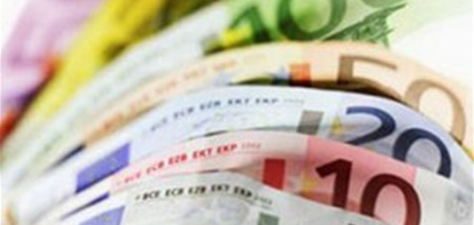 На наличном рынке Украины курс евро упал