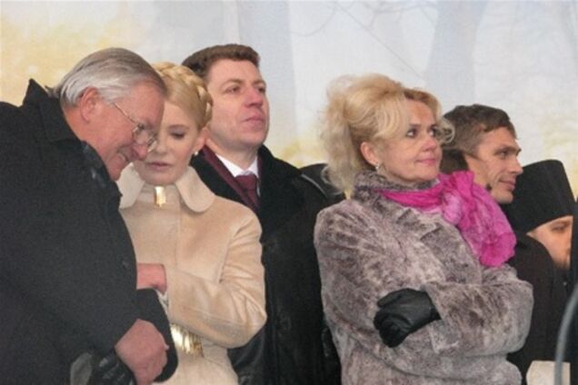 Січень-2011: Тимошенко – зі Злукою, Матіос – з фалічним символом