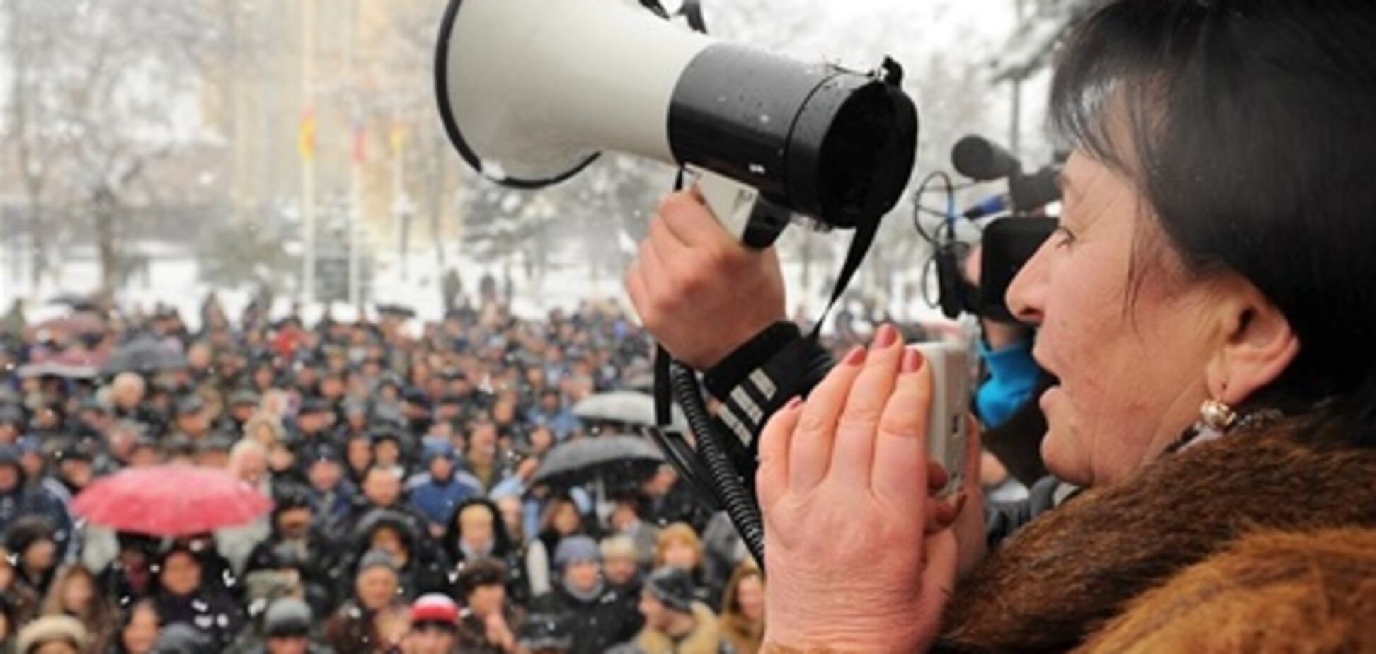 Джиоева винит Москву, но не будет возобновлять акции протеста