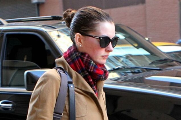 Хэтэуэй навестила родителей 