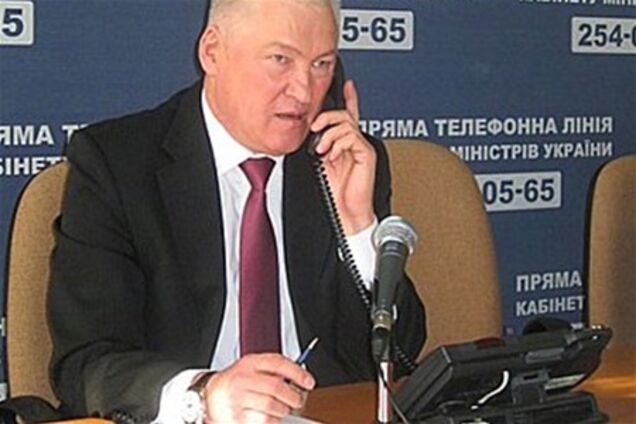 Глава Минздрава советует украинцам поменьше общаться друг с другом