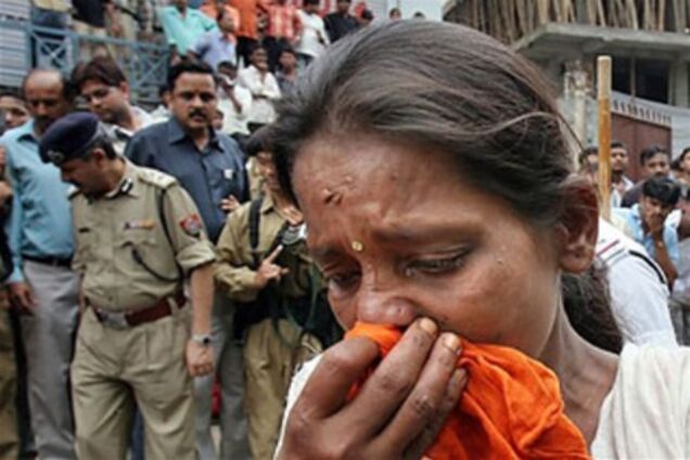 Массовое отравление алкоголем в Индии: более 60 погибших