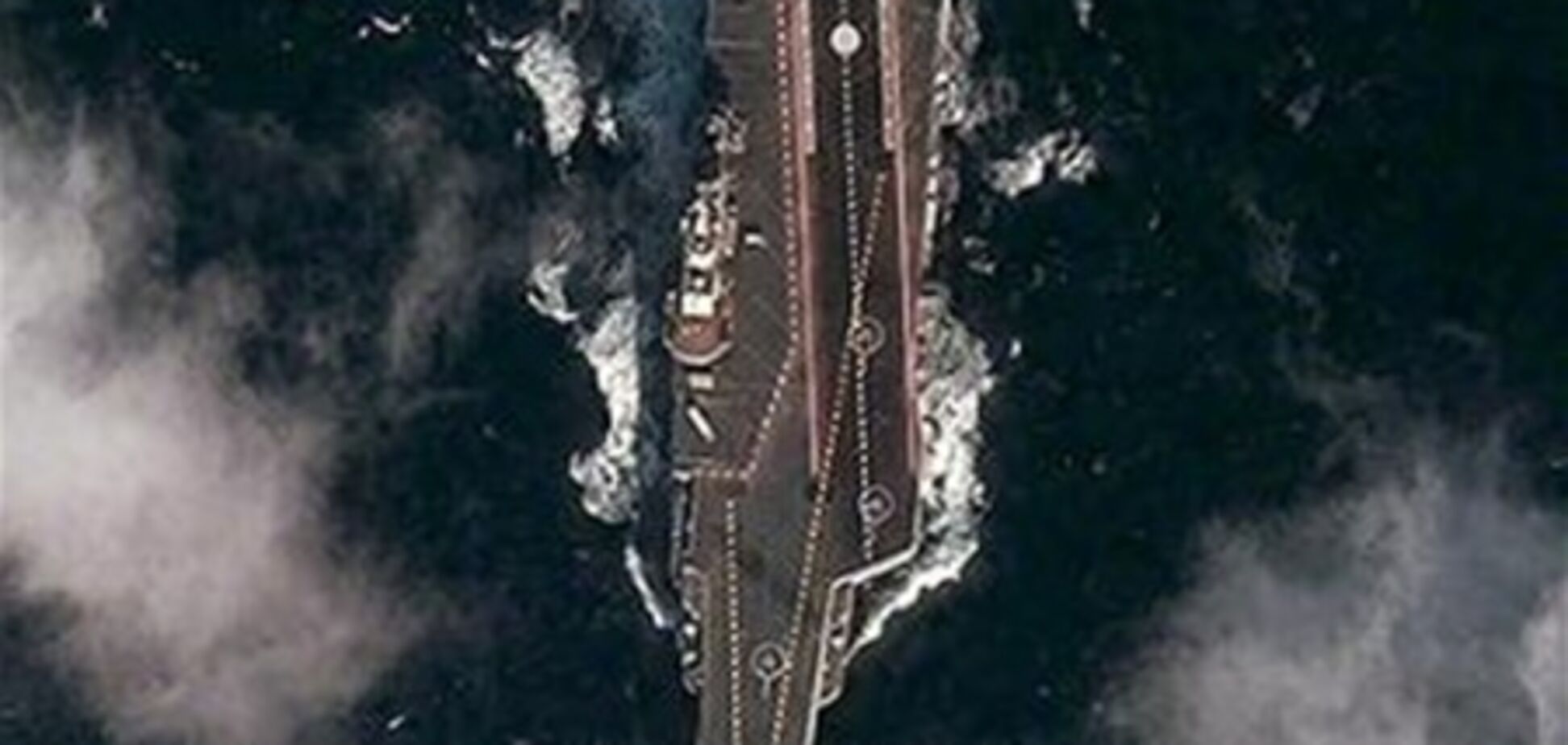 Китайський авіаносець сфотографували з супутника