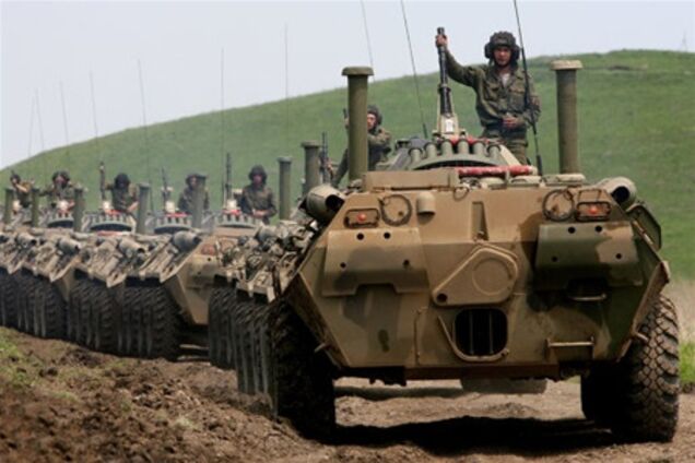 Армия РФ готовится к 'дню икс': Кремль узнал об угрозе с Юга