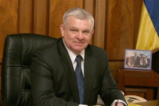 Губернатор Прикарпатья вступил в Партию регионов