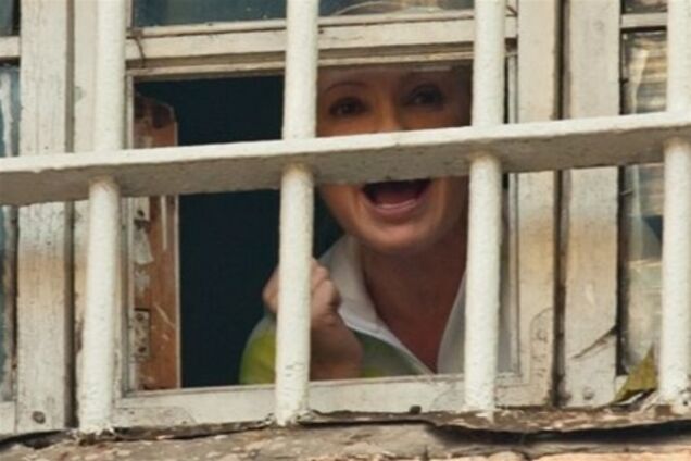 У Франції впевнені, що Тимошенко сидить у холодній камері з тарганами