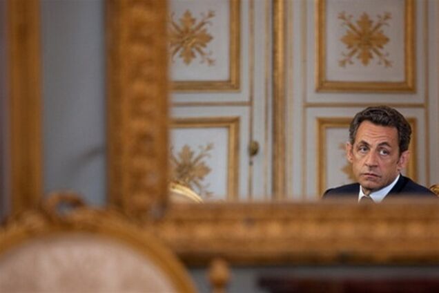 У президента Франции качают пиратские фильмы и музыку