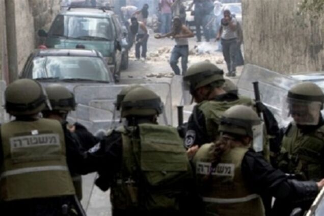 Мародеры захватили и ограбили здание горадминистрации в Жанаозен