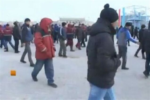 Президент Казахстана ввел чрезвычайное положение в Жанаозене