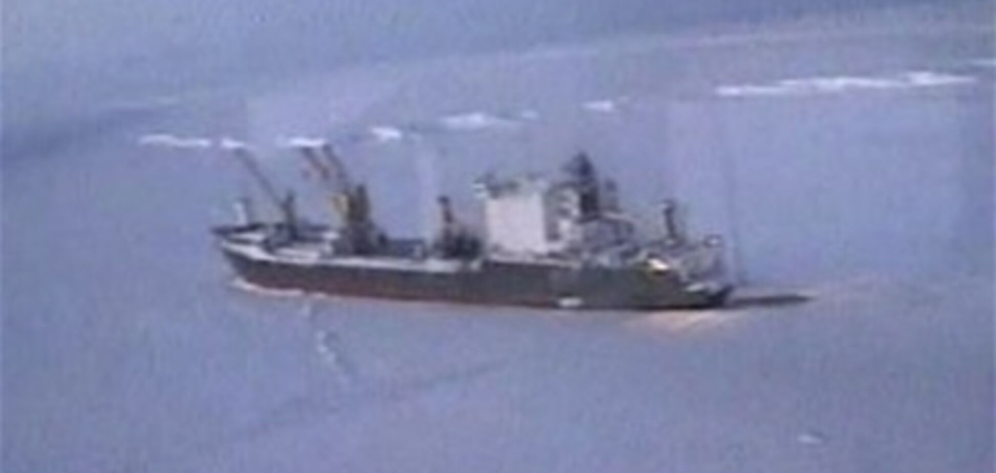 Російське судно з українцем, тонуче в Антарктиді, залишається в небезпеці