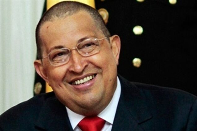 Чавес подарував 'батькові Болівару' дорогоцінний труну