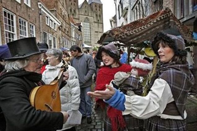 Персонажі Діккенса розгулюють по нідерландському Девентера