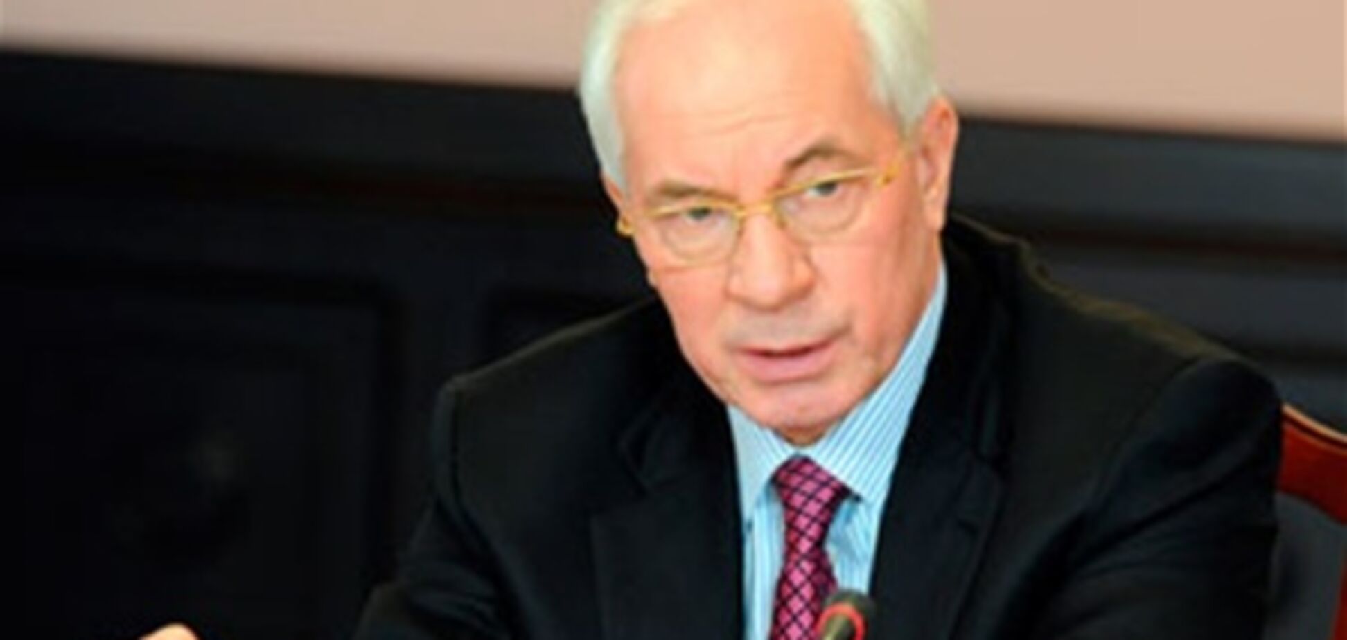 Азаров сподівається на перегляд газових угод до кінця року