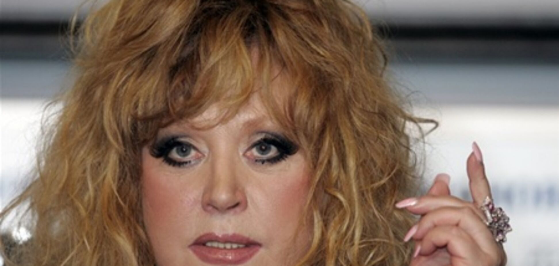 Пугачева назвала телевидение 'пробл*душным'