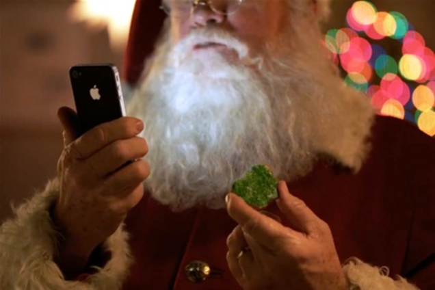 В США Санта-Клаусу развозить подарки помогает iPhone. Видео 