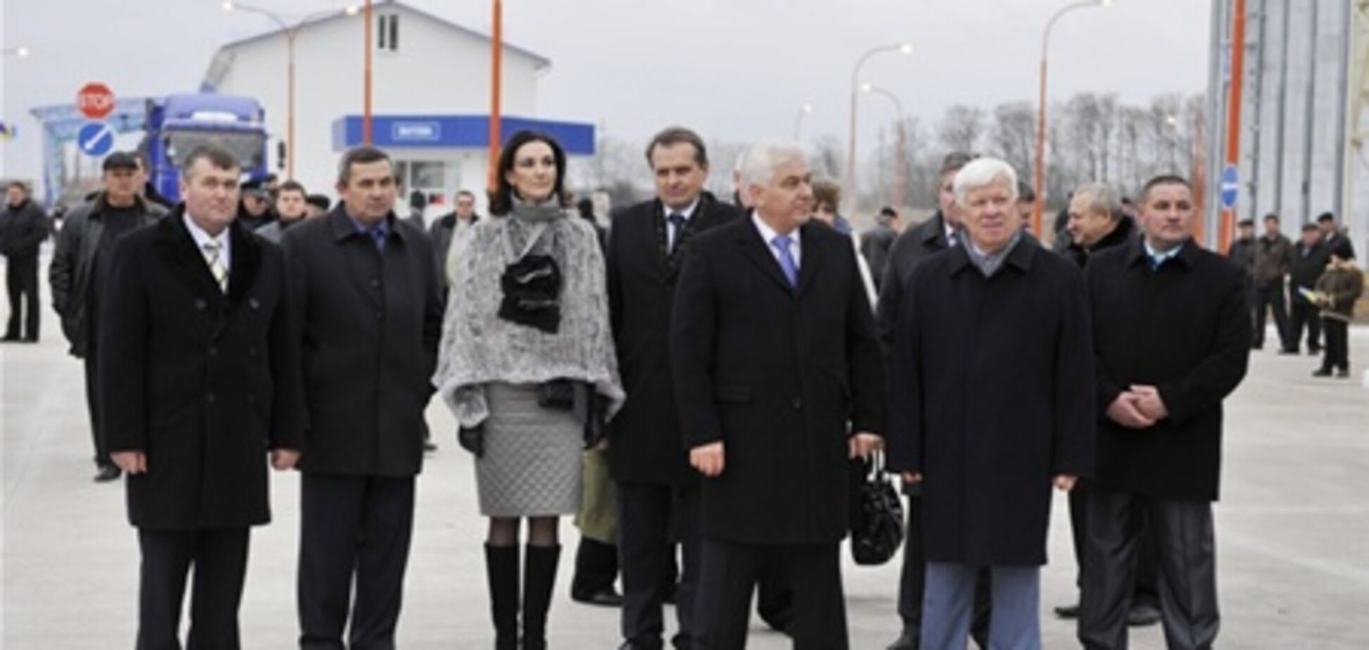 Нибулон на патриотичном марше отмечает свое 20-летие - построен 20-ый элеватор