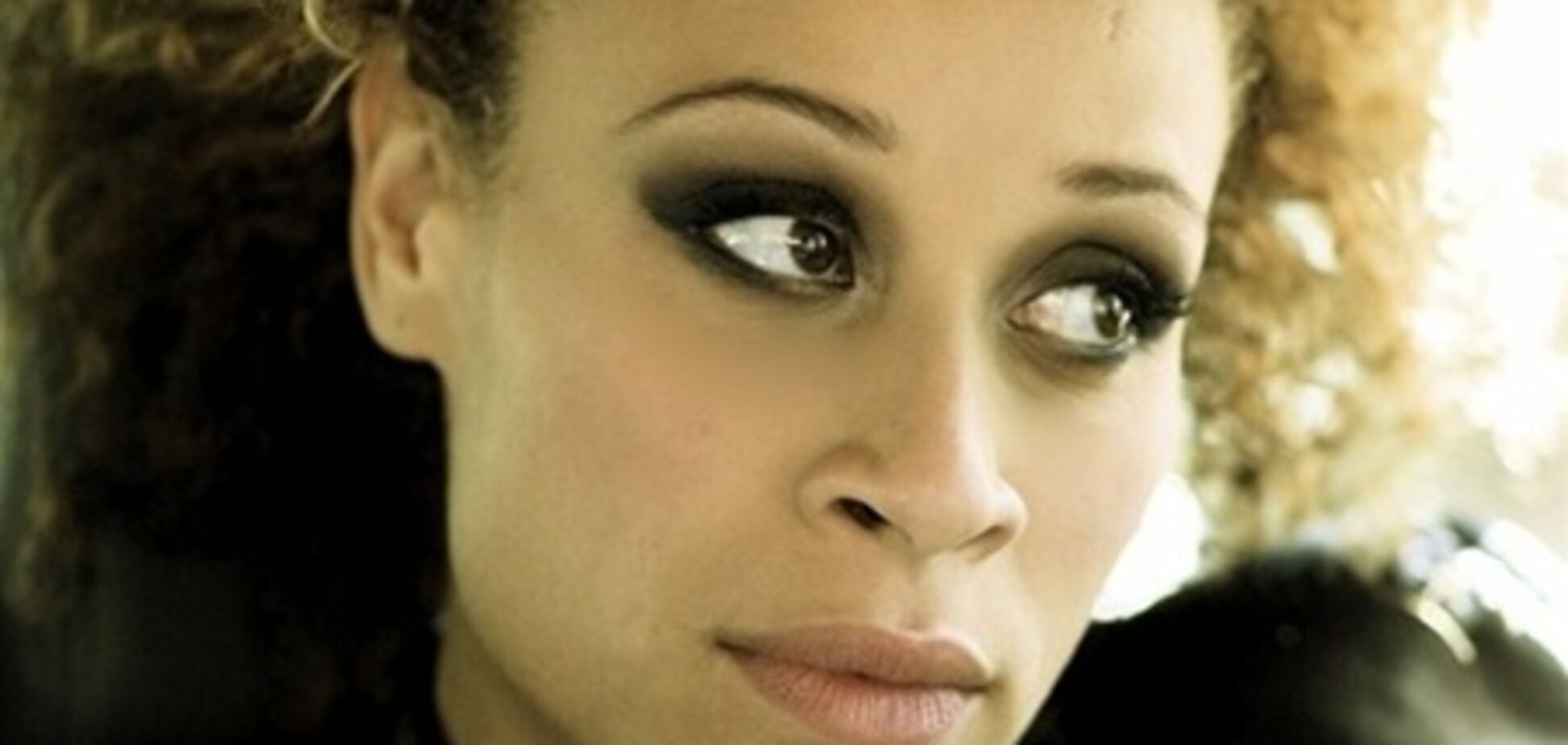 УЄФА назвала виконавця офіційної пісні Євро-2012