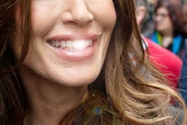 Отбеливание зубов дома опасно для здоровья