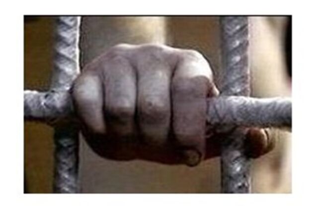 Зекам разрешили брать отпуска из тюрьмы