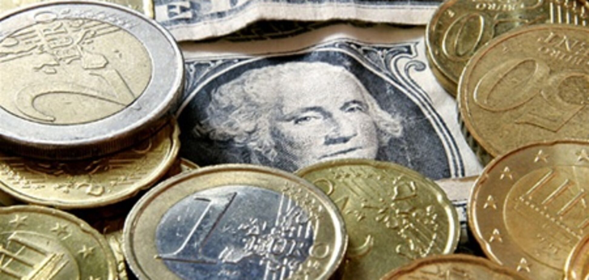 Доллар и евро подорожали на межбанке