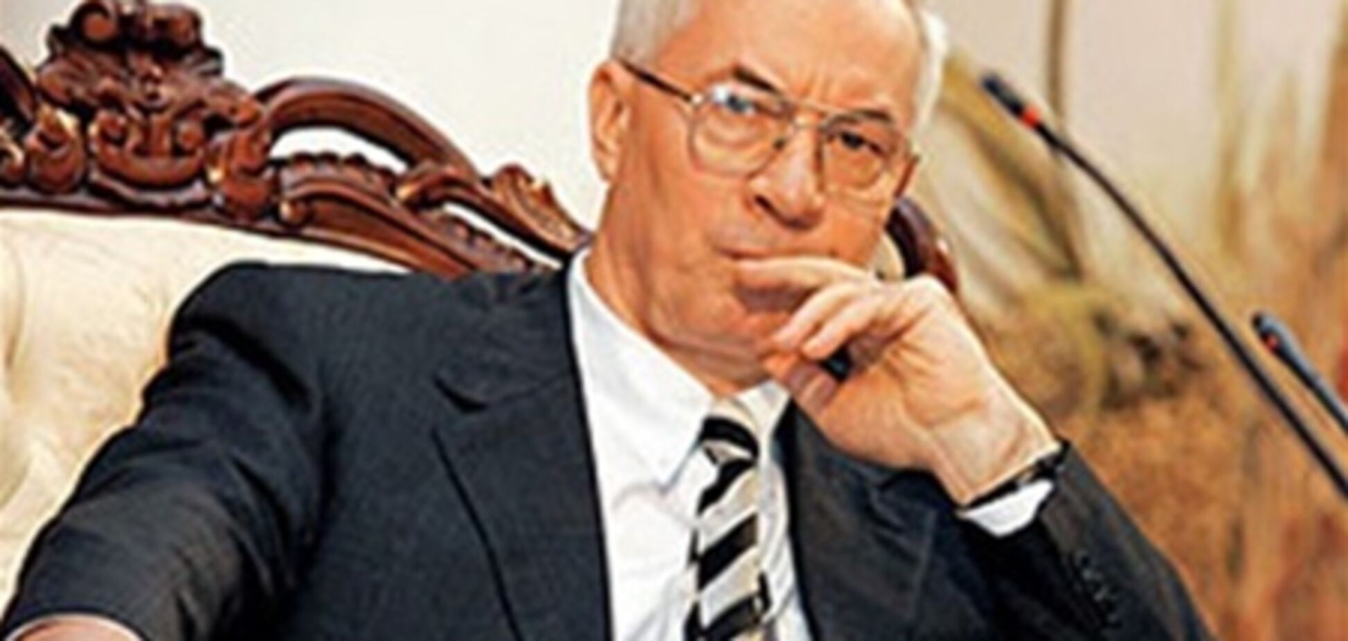 У Азарова утвердили проект госбюджета на 2012 год