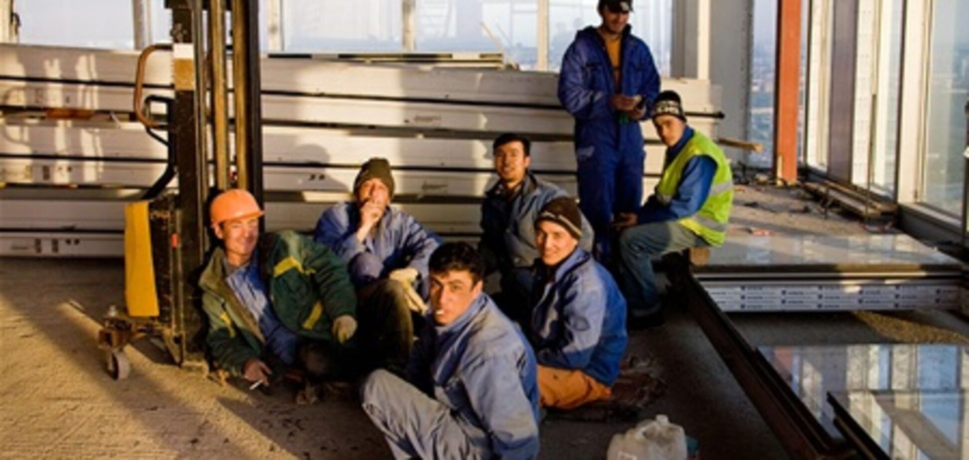 Дефицит торгового баланса перекрывают гастарбайтеры