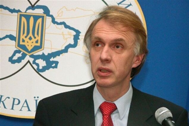 Відносини України з РФ у 2011 році не покращилися - Огризко