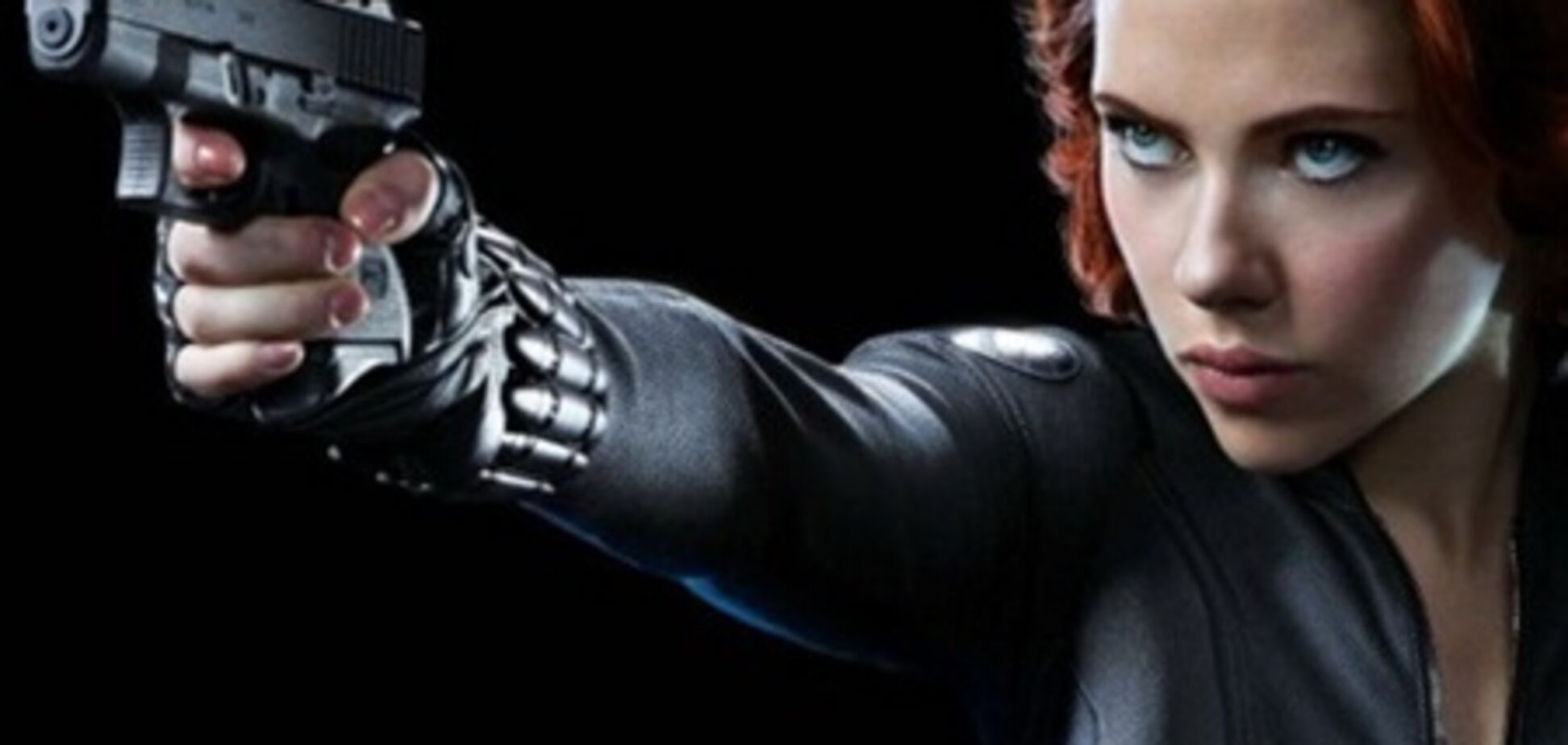 Скарлетт Йоханссон: неваляшка в суперкостюме