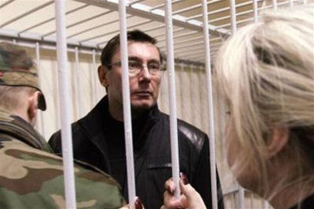 Друзі Луценка готують йому на Новий рік сюрприз