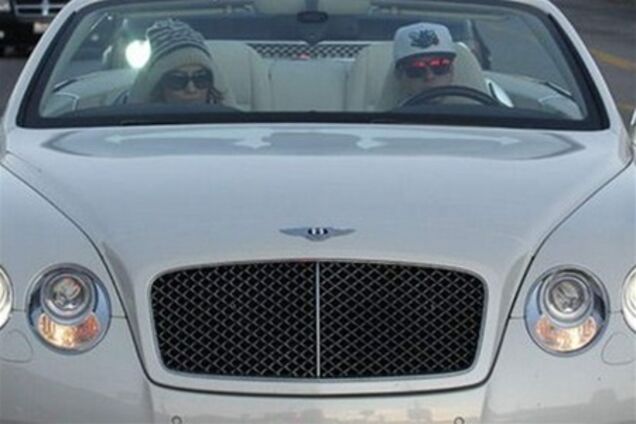 Лопес подарила бойфренду Bentley