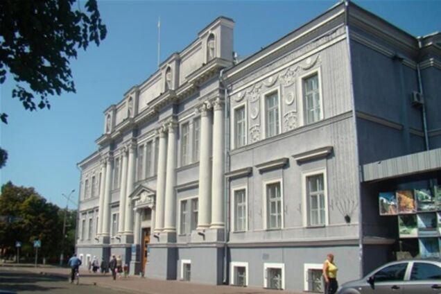 У Чернігові протестуючих бізнесменів закидали димовими шашками