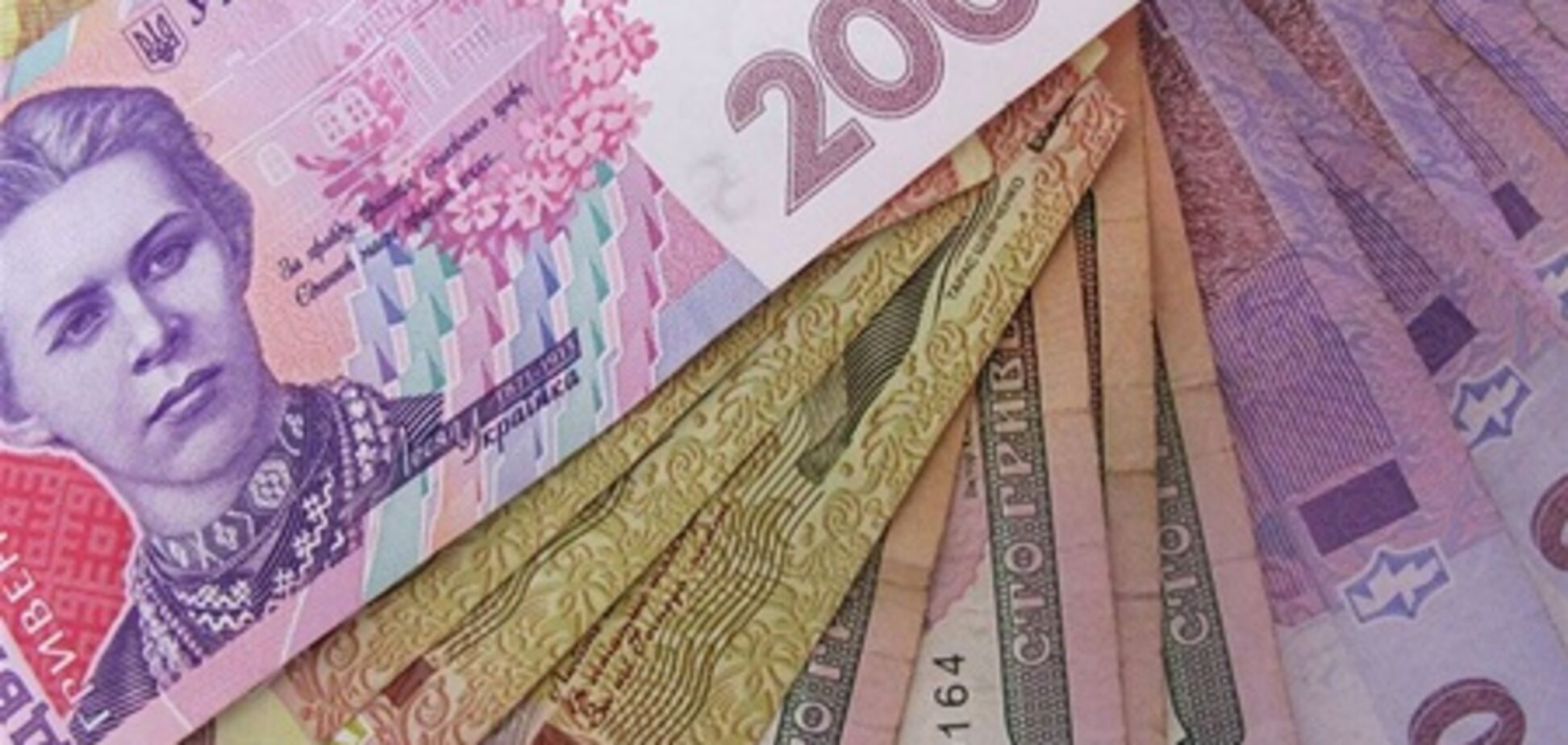 Эксперты: Гривна - одна из самых устойчивых валют в СНГ и Восточной Европе