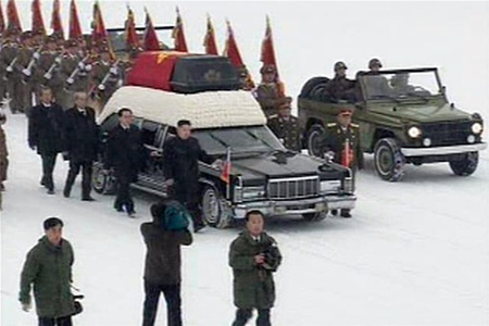 Земля, реки и деревья трясутся от скорби по Ким Чен Иру - СМИ